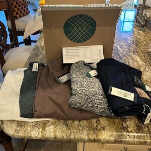 MEN'S CLOTHING ASSORTMENT STITCH FIX BOX  5 ITEMS